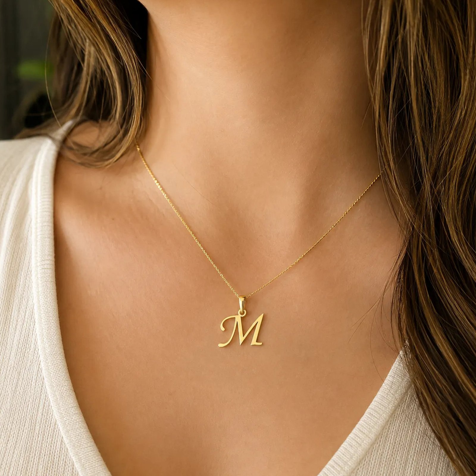 Dije Inicial M Lisa Oro 14k - Imagen 4